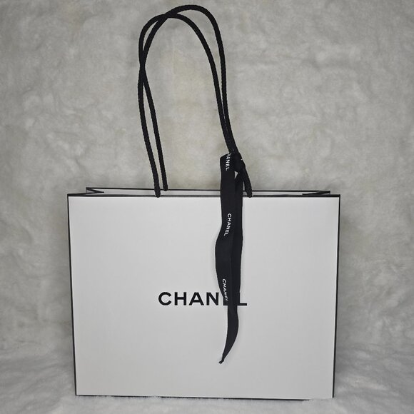 CHANEL Gift Bag L10"xH7.90"xW3" - Picture 1 of 4